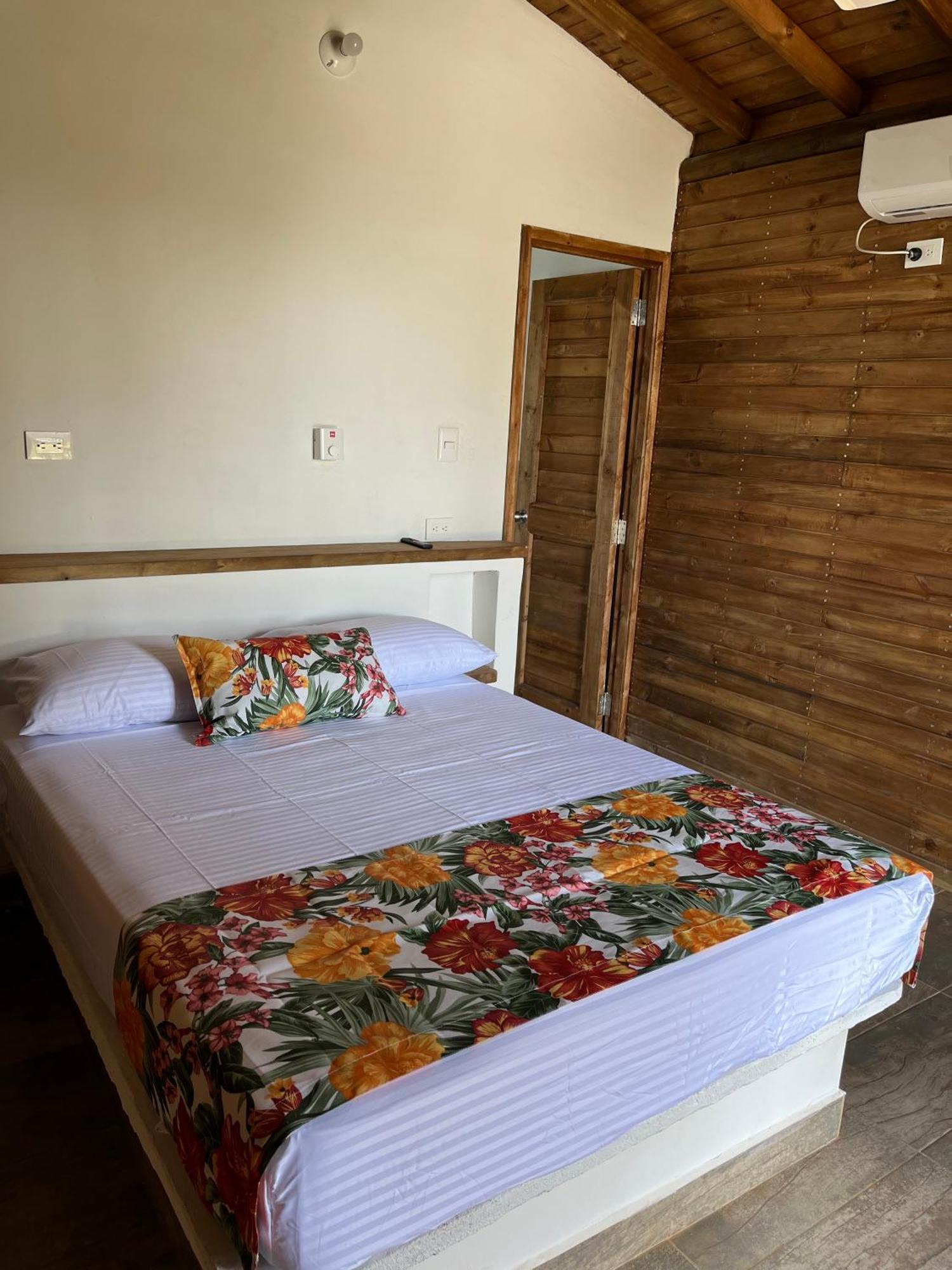 Finca Hotel La Manuela 阿沃莱特斯 外观 照片
